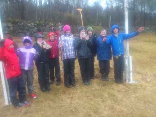 Lynulvane og Lama jublar for sigeren.